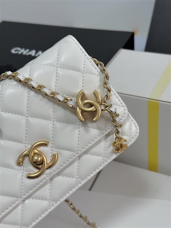 2026127205140735 700